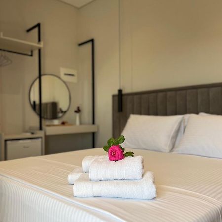 Astoria Rooms ساراندا المظهر الخارجي الصورة