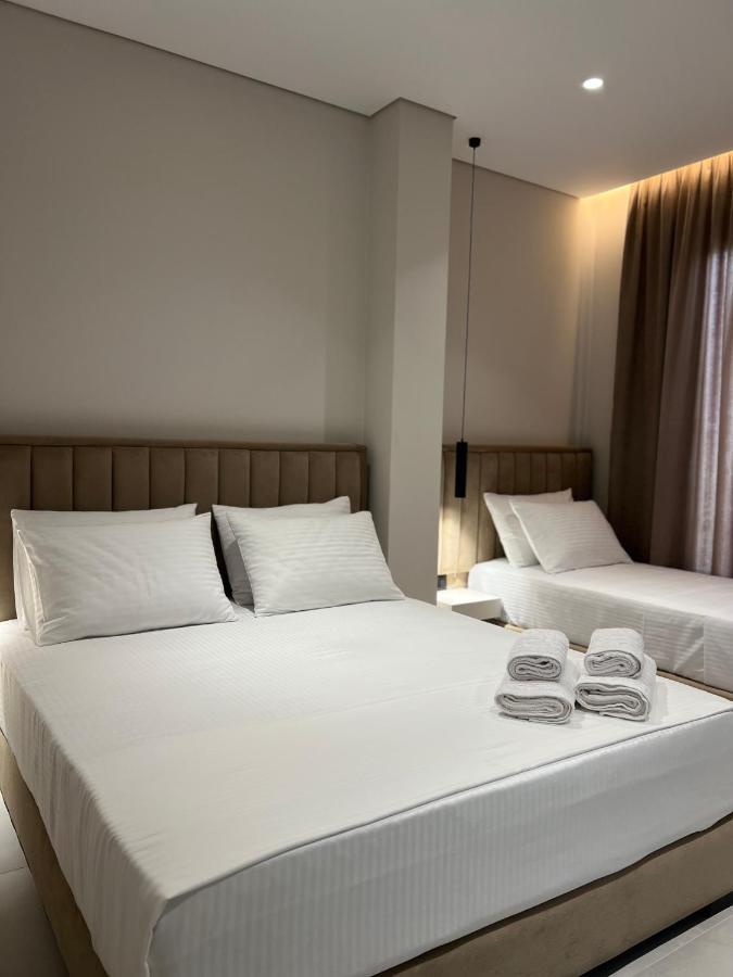 Astoria Rooms ساراندا المظهر الخارجي الصورة