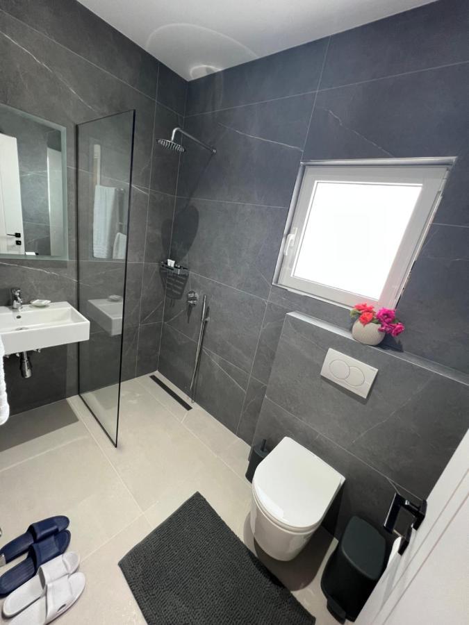 Astoria Rooms ساراندا المظهر الخارجي الصورة
